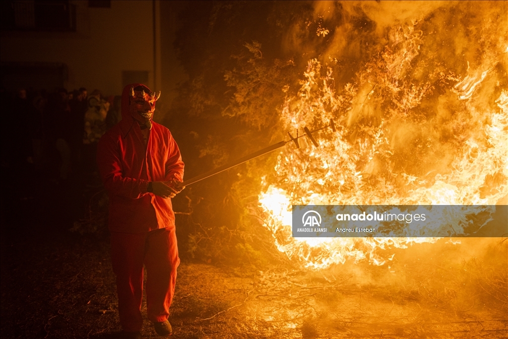 İspanya'nın Morella kentinde geleneksel Sant Antoni Festivali kutlandı