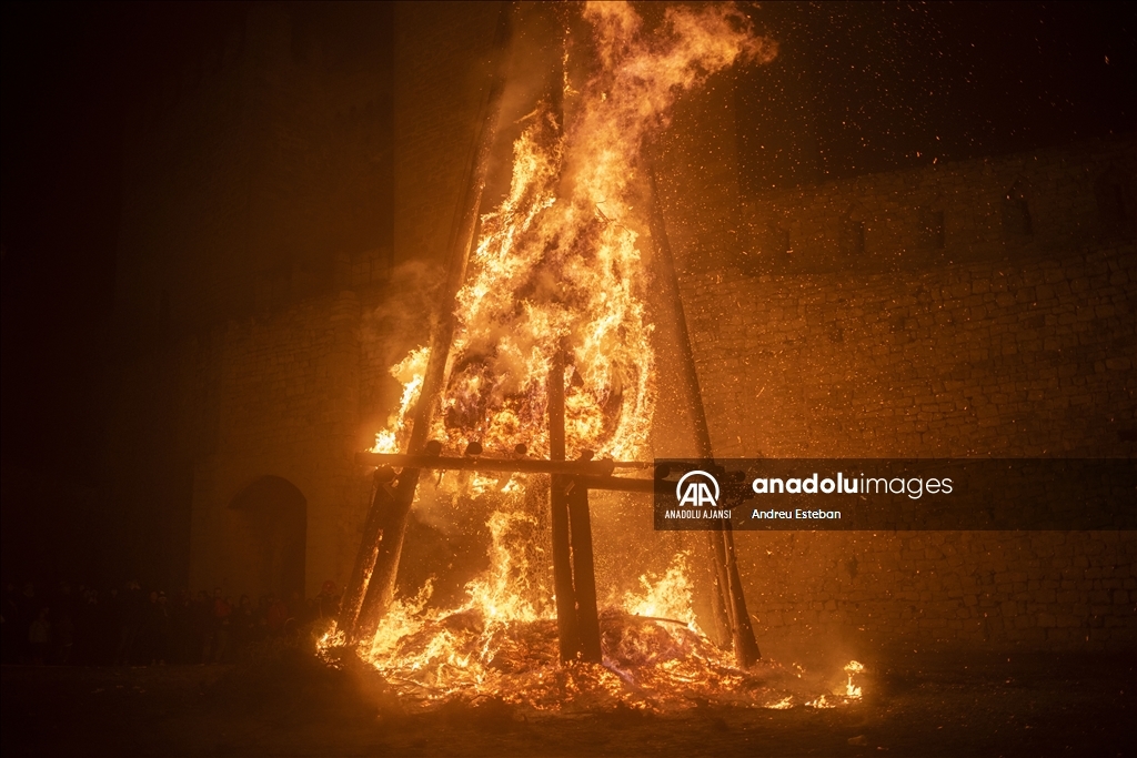 İspanya'nın Morella kentinde geleneksel Sant Antoni Festivali kutlandı