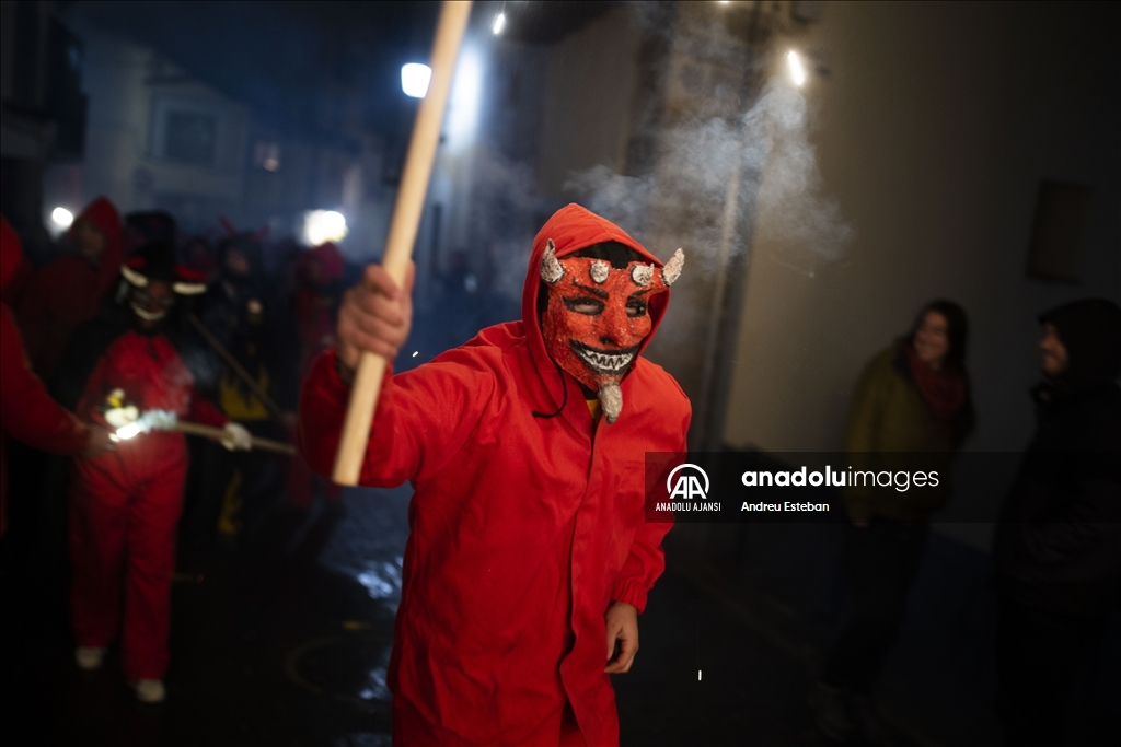 İspanya'nın Morella kentinde geleneksel Sant Antoni Festivali kutlandı