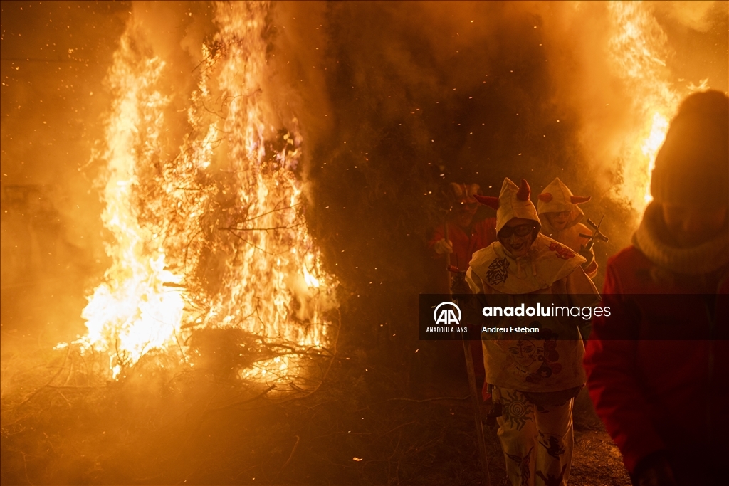 İspanya'nın Morella kentinde geleneksel Sant Antoni Festivali kutlandı