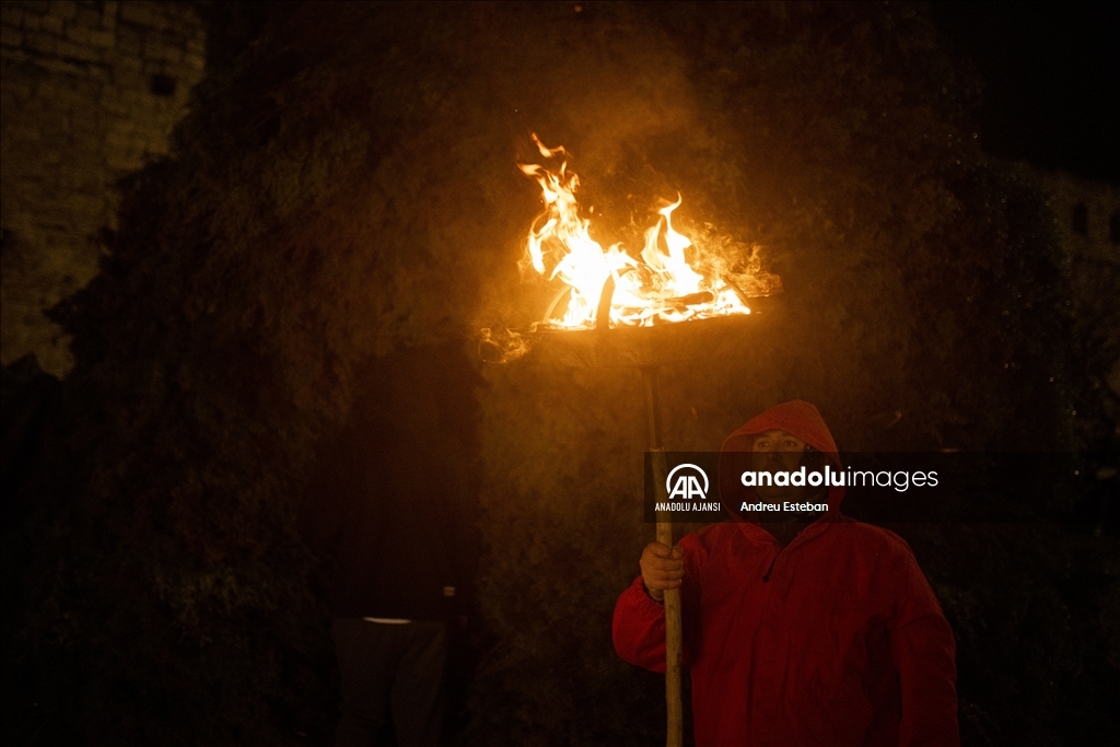İspanya'nın Morella kentinde geleneksel Sant Antoni Festivali kutlandı
