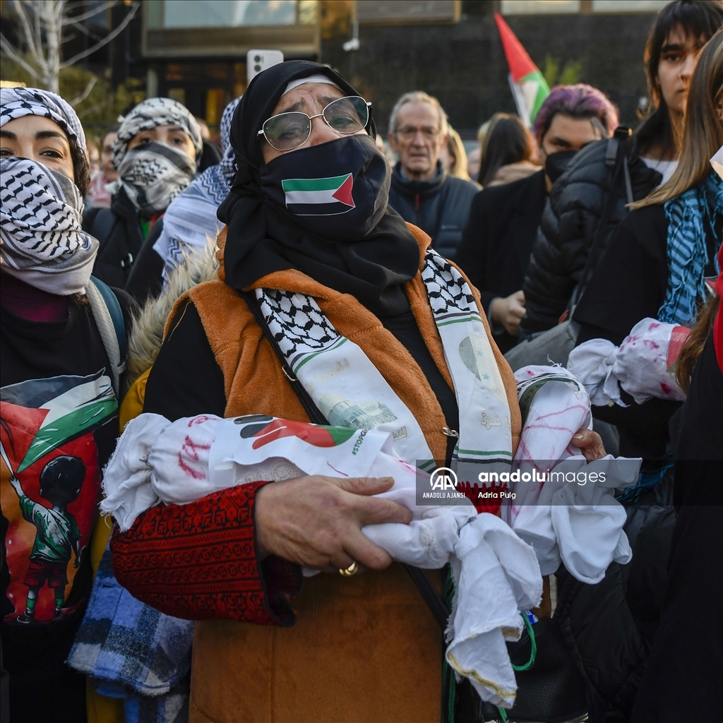 İspanya'da Filistin'e destek gösterisi düzenlendi