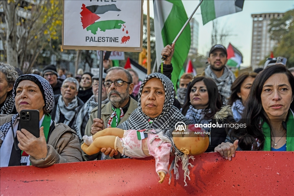 İspanya'da Filistin'e destek gösterisi düzenlendi