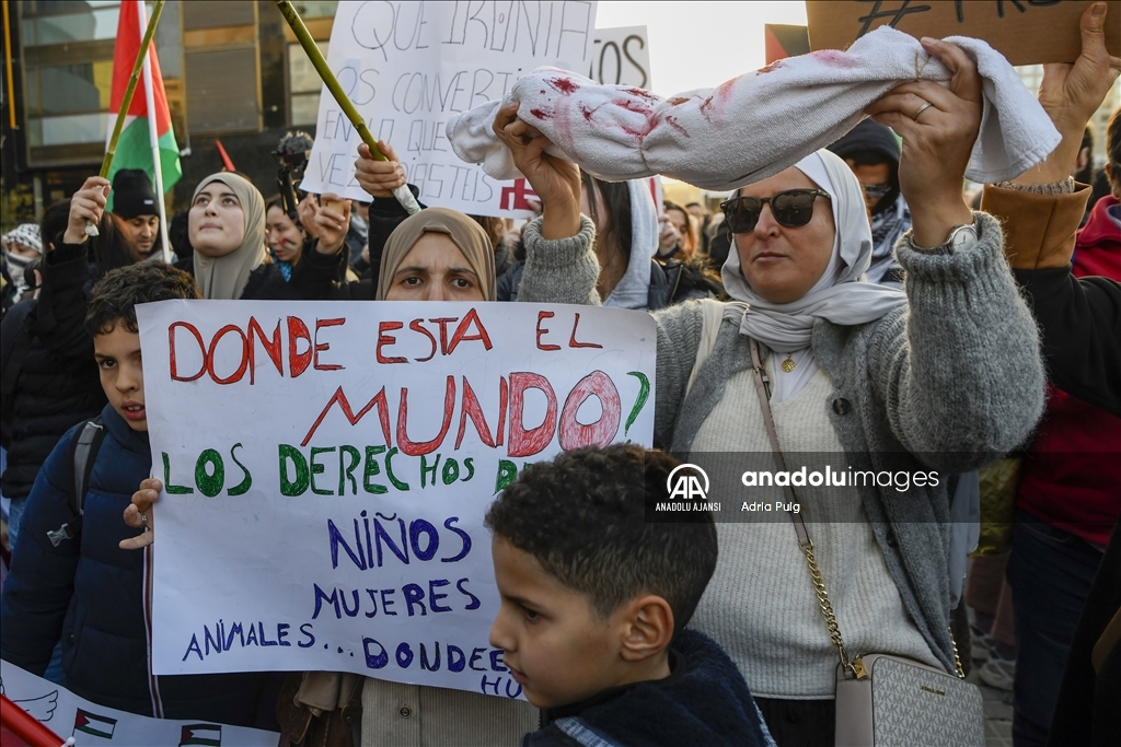 İspanya'da Filistin'e destek gösterisi düzenlendi