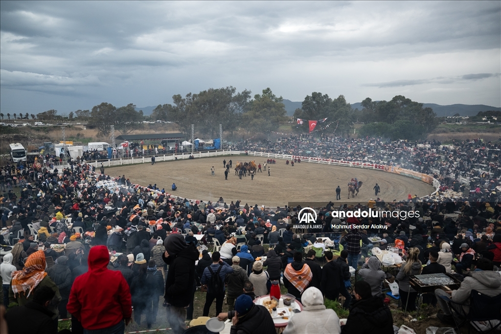 42. Efes Selçuk Deve Güreşleri Festivali yapıldı