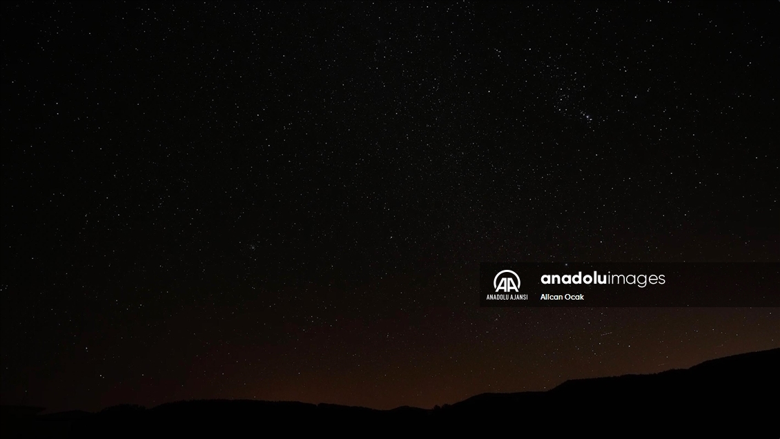 Işık Dağı'nda yıldızlı gece
