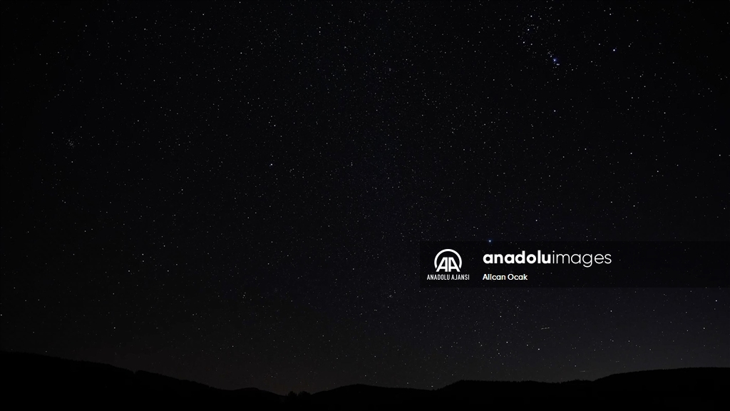 Işık Dağı'nda yıldızlı gece