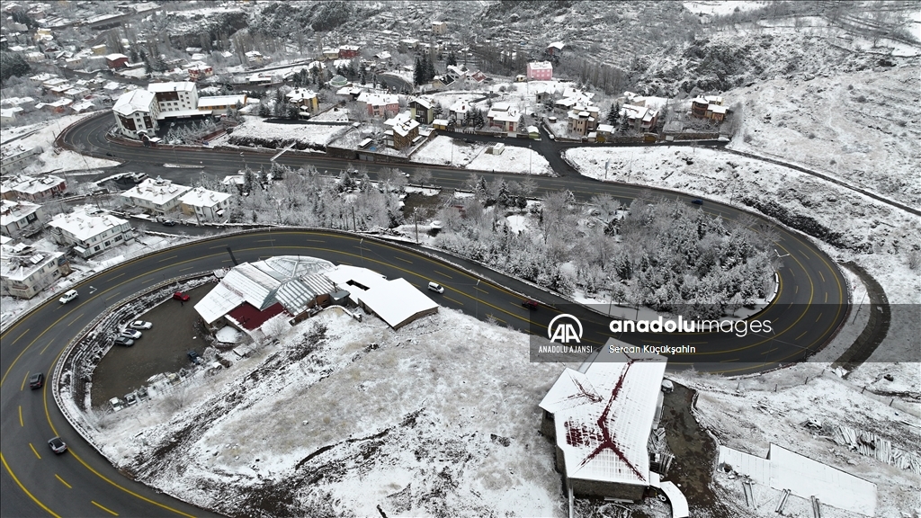 Kayseri'nin yüksek kesimlerinde kar yağışı etkili oldu