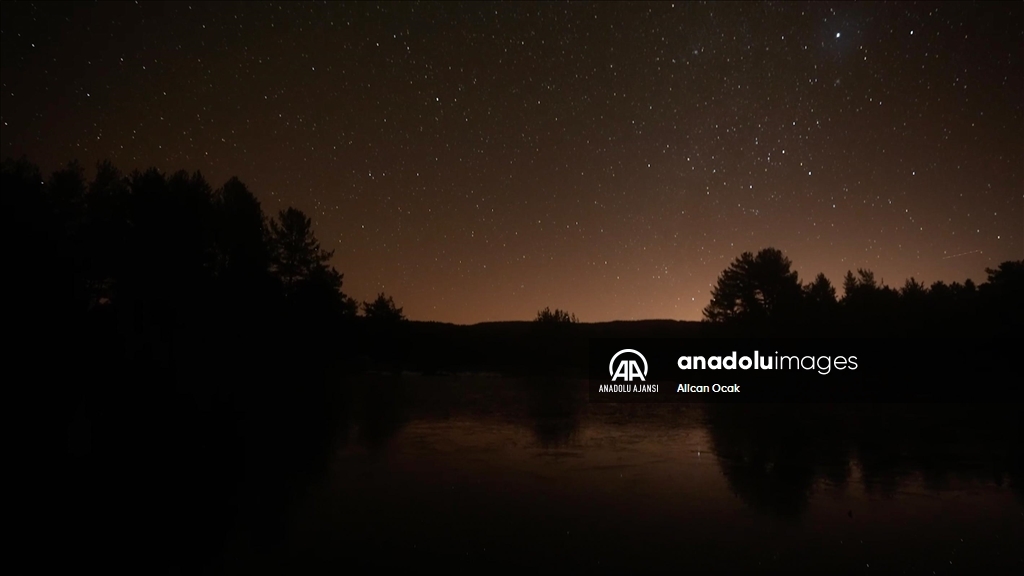 Işık Dağı'nda yıldızlı gece