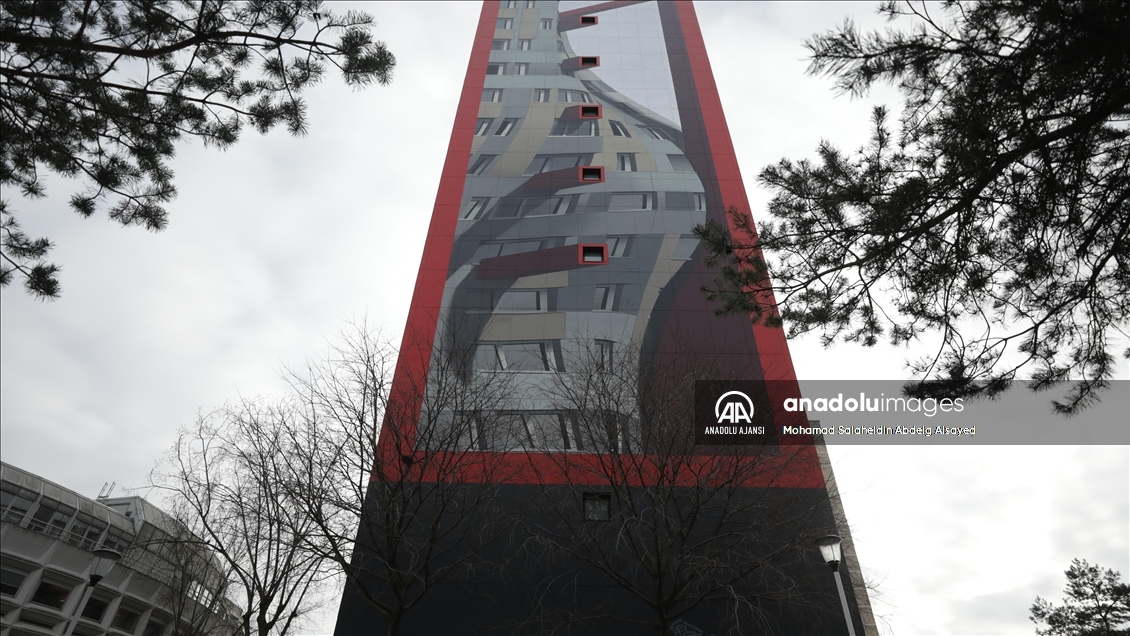 Dünyaca ünlü grafiti sanatçısından yanılsama tekniğiyle çizilen duvar resmi