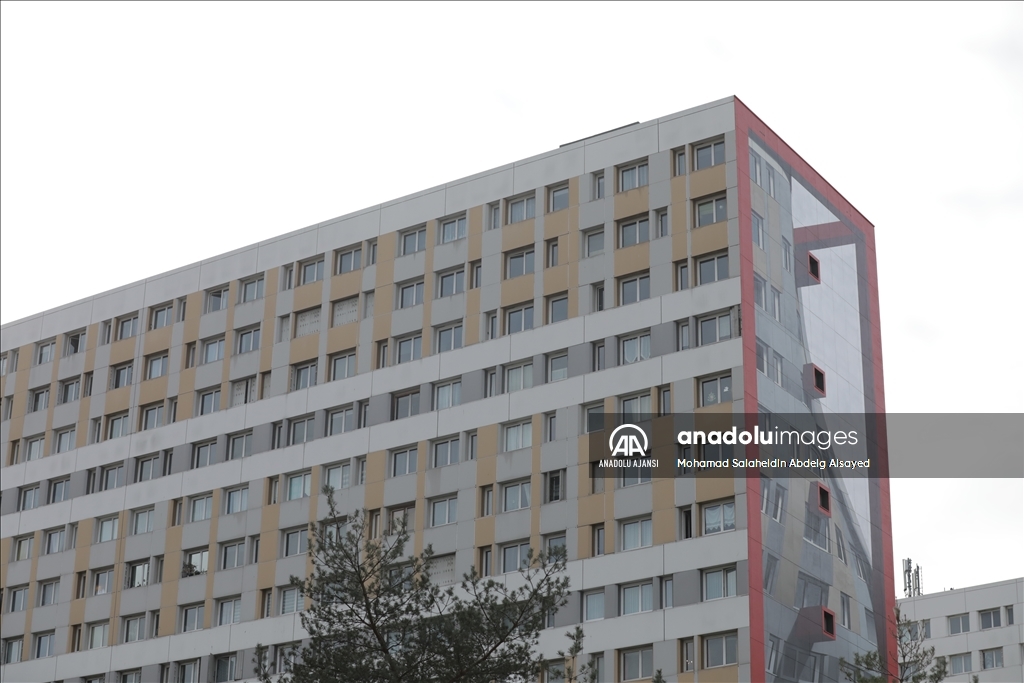 Dünyaca ünlü grafiti sanatçısından yanılsama tekniğiyle çizilen duvar resmi
