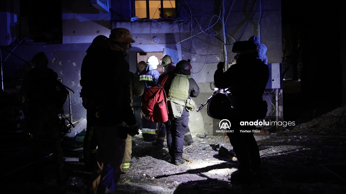 Russian missile hits residential building in Kharkiv
