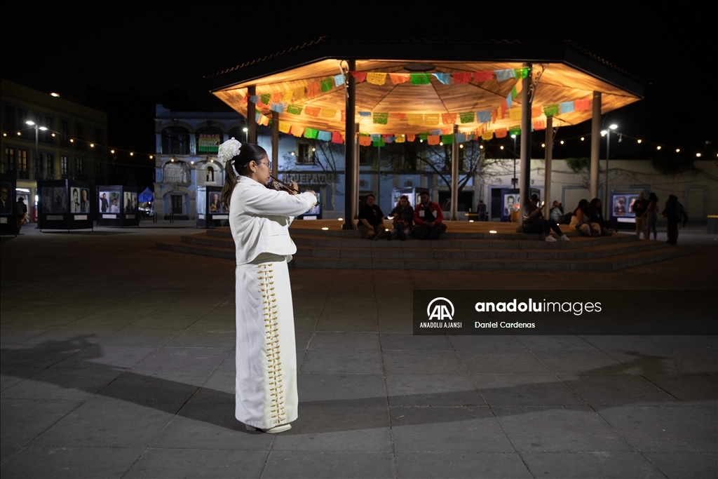 Meksika'nın ilk Mariachi Okulu 'Ollin Yoliztli Garibaldi'