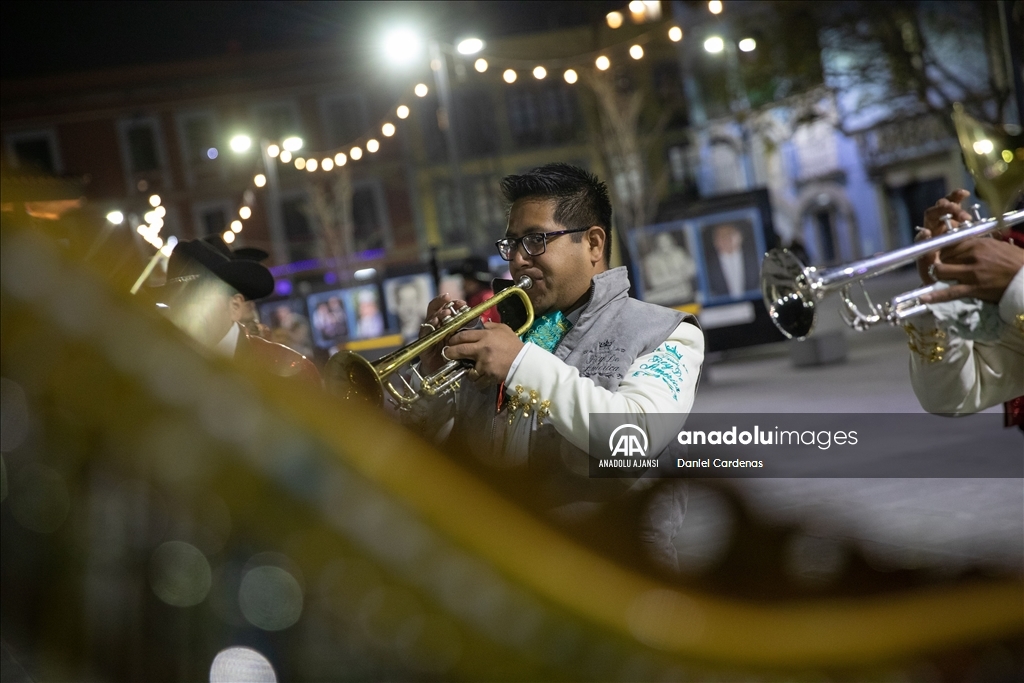 Meksika'nın ilk Mariachi Okulu 'Ollin Yoliztli Garibaldi'