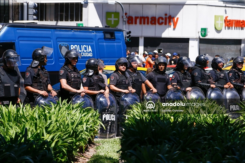 В Аргентине прошла демонстрация против реформ президента Милея