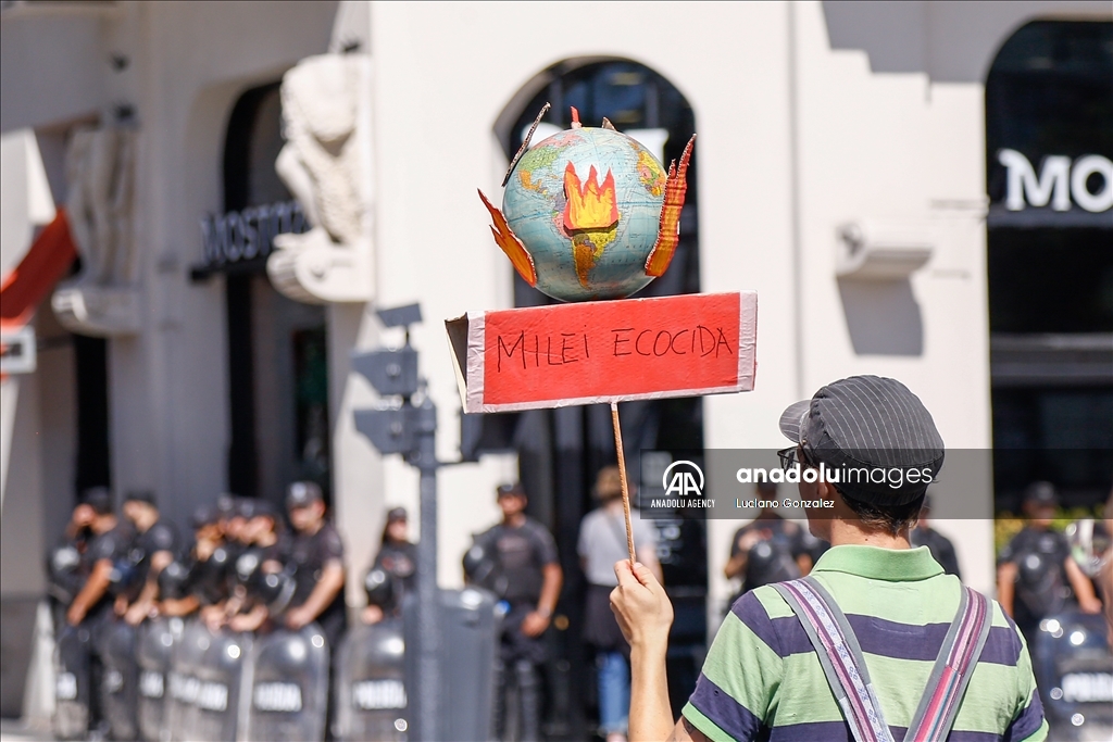 В Аргентине прошла демонстрация против реформ президента Милея