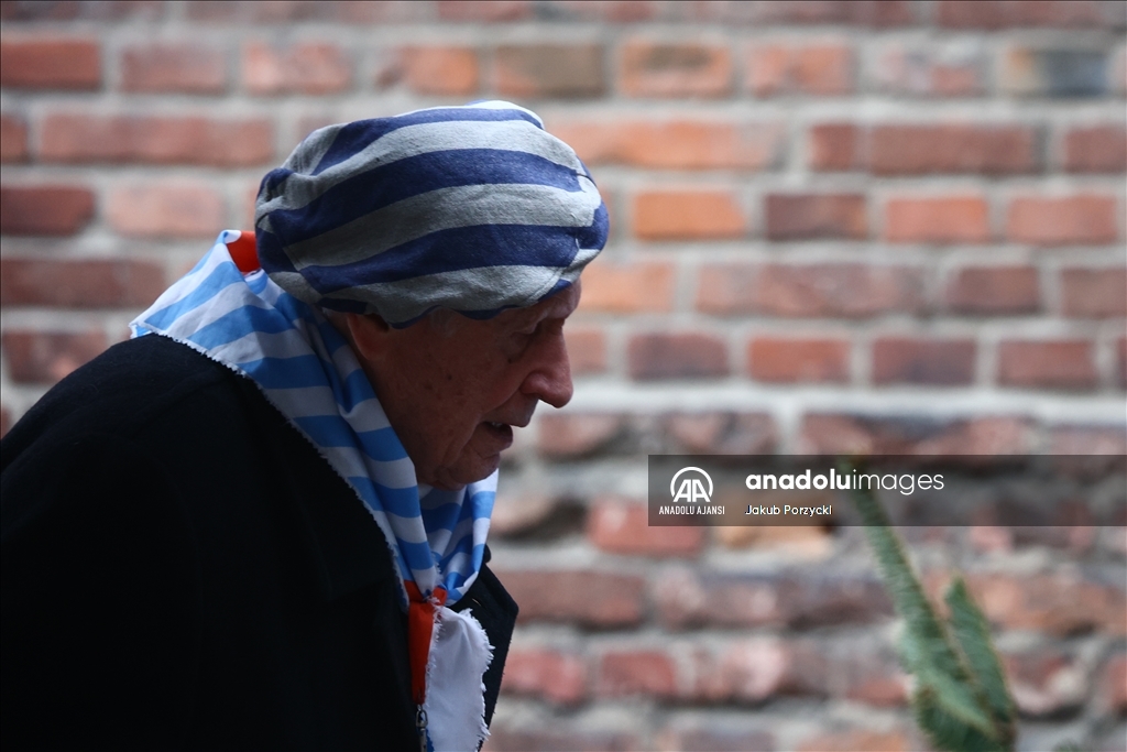Auschwitz'de tutulanların kurtarılmasının 79. yıl dönümü