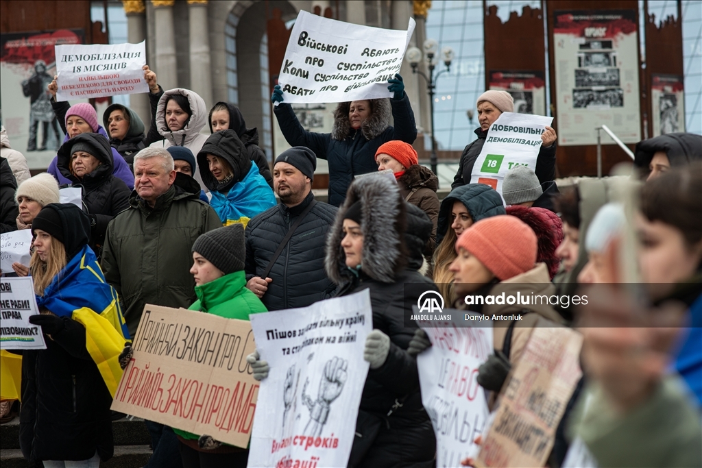 Kiev'de terhis yasasının kabulünü talep eden gösteri düzenlendi