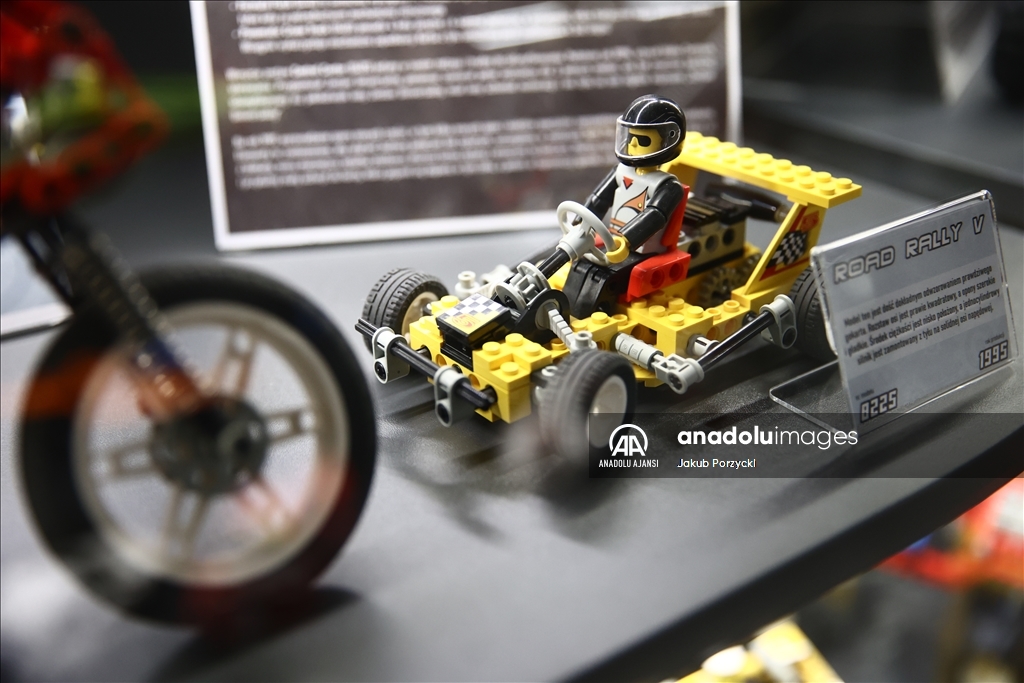 Krakow'da Dünya Lego Günü kapsamında özel Lego sergisi düzenlendi
