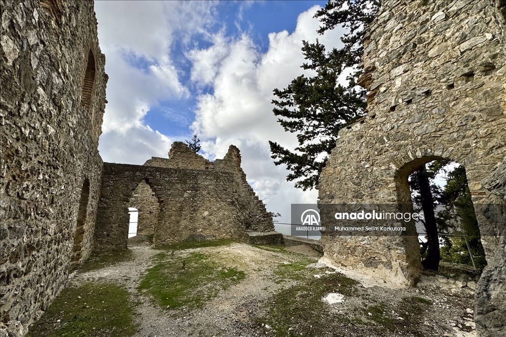 KKTC'nin “Rüzgara Boyun Eğmeyen” Buffavento Kalesi