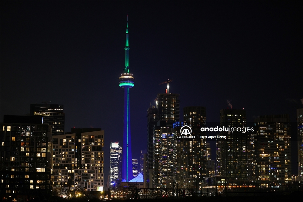 Toronto'daki CN Kulesi 'İslamofobiye Karşı Eylem ve Ulusal Anma Günü' kapsamında aydınlatıldı