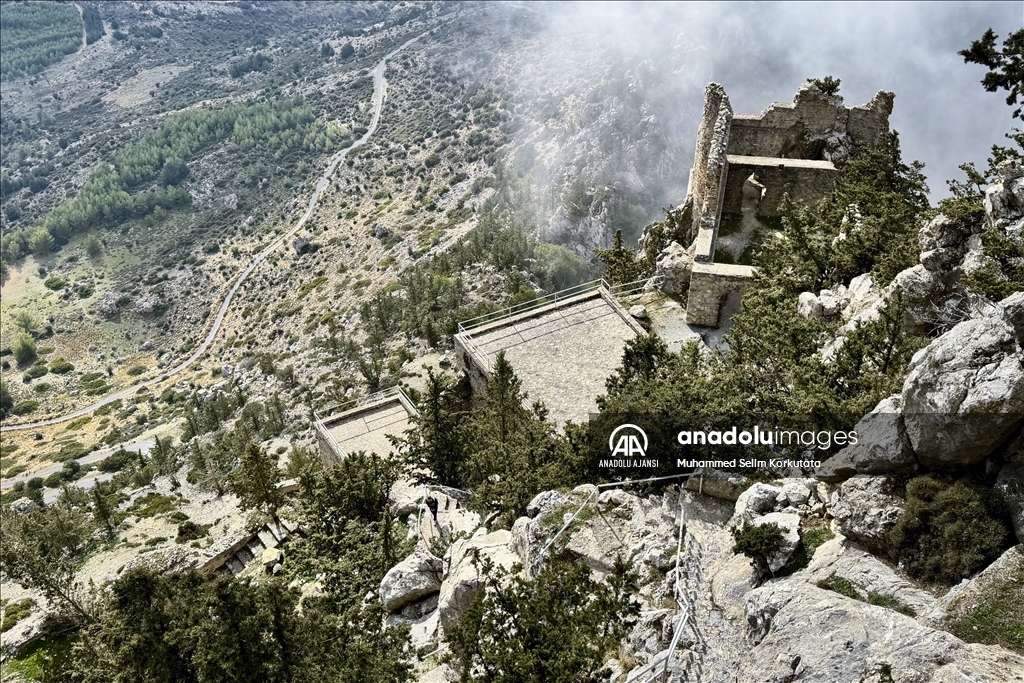 KKTC'nin “Rüzgara Boyun Eğmeyen” Buffavento Kalesi