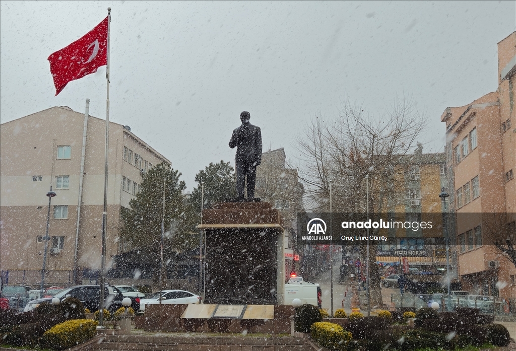 Çankırı'da kar yağışı etkisini sürdürüyor