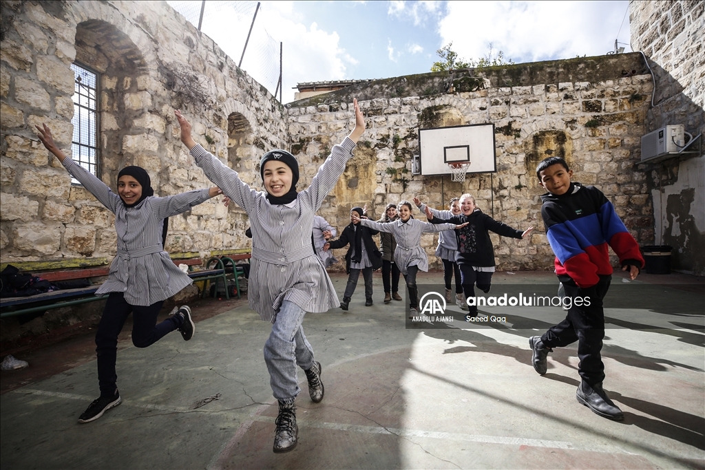 UNRWA Kudüs'te eğitim faaliyetlerine devam ediyor