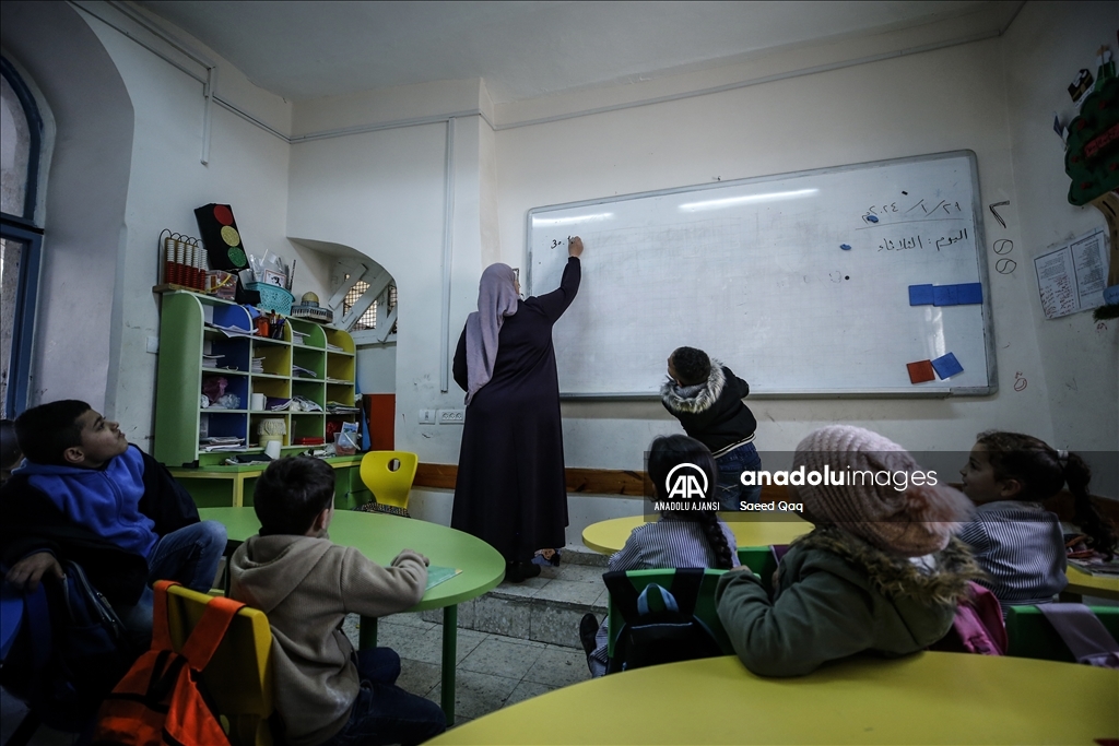 UNRWA Kudüs'te eğitim faaliyetlerine devam ediyor