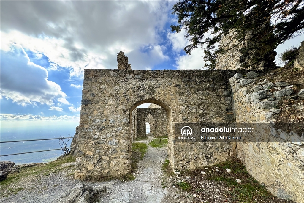 KKTC'nin “Rüzgara Boyun Eğmeyen” Buffavento Kalesi