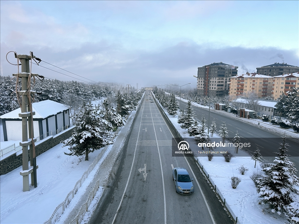 Erzurum'da dondurucu soğuklar hâkim