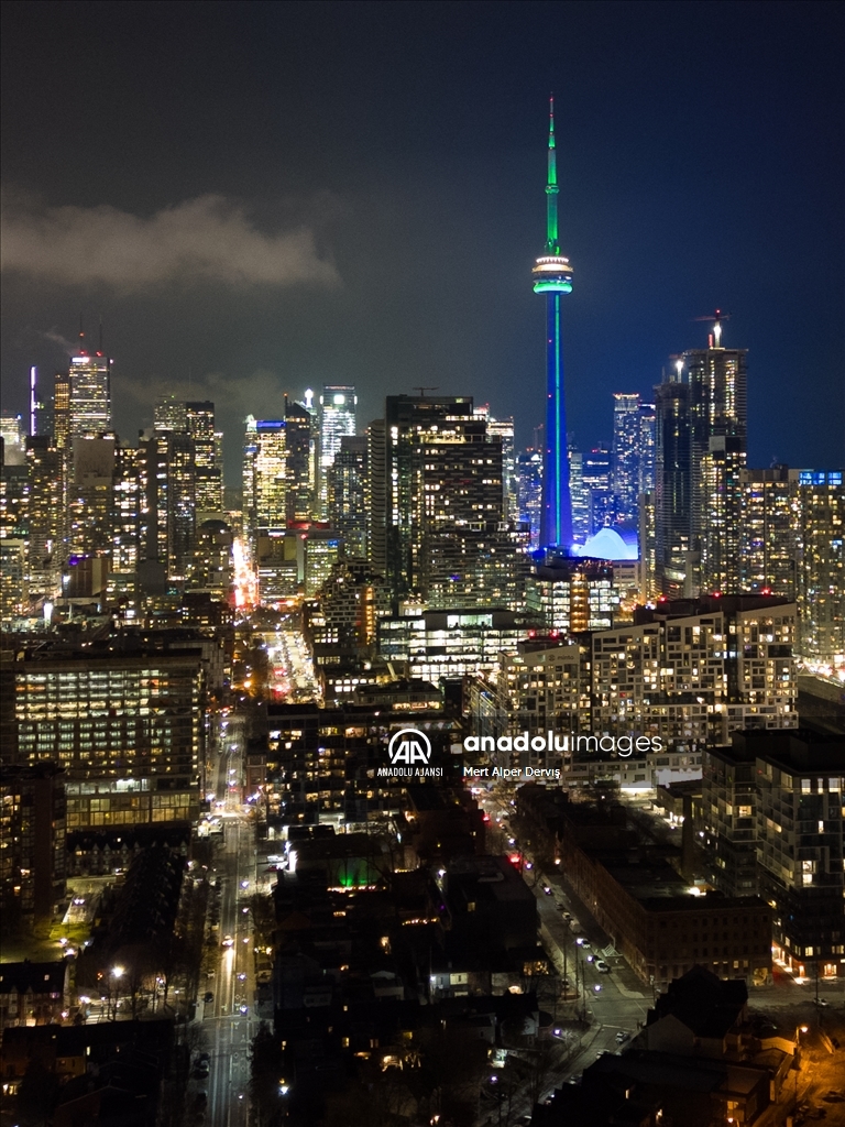 Toronto'daki CN Kulesi 'İslamofobiye Karşı Eylem ve Ulusal Anma Günü' kapsamında aydınlatıldı