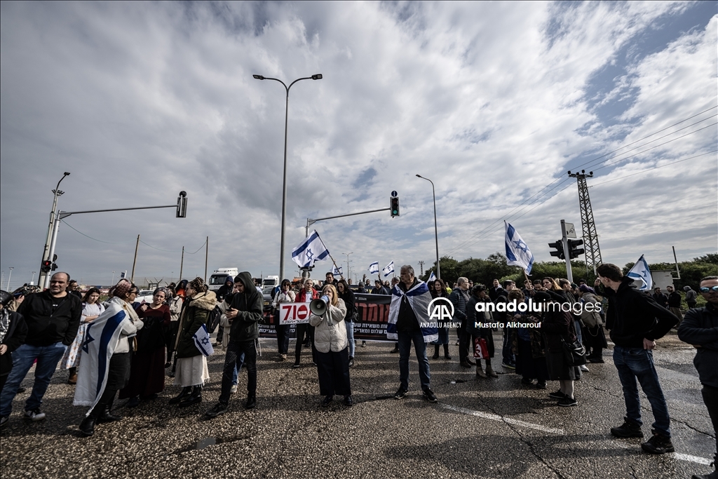 إسرائيليون يحاولون مجددا منع إدخال مساعدات إنسانية إلى غزة Anadolu Ajansı 8124