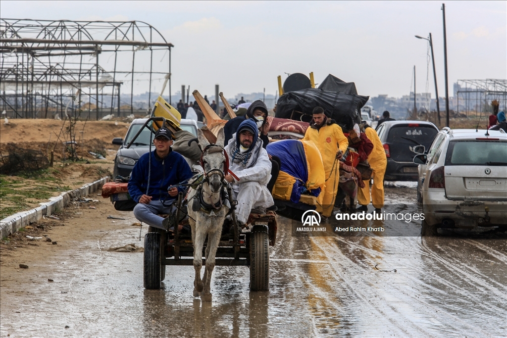 İsrail ordusu, Han Yunus'taki bazı bölgelerden çekildi