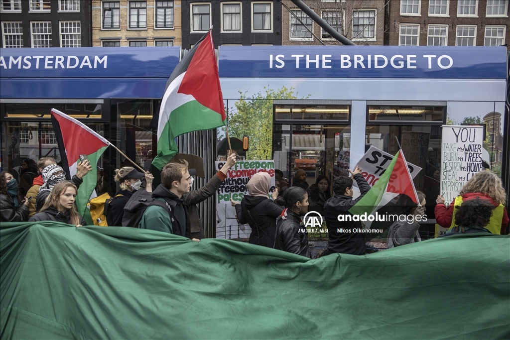 İsrail'in Gazzelileri açlığa terk etmesi, Hollanda'da protesto edildi