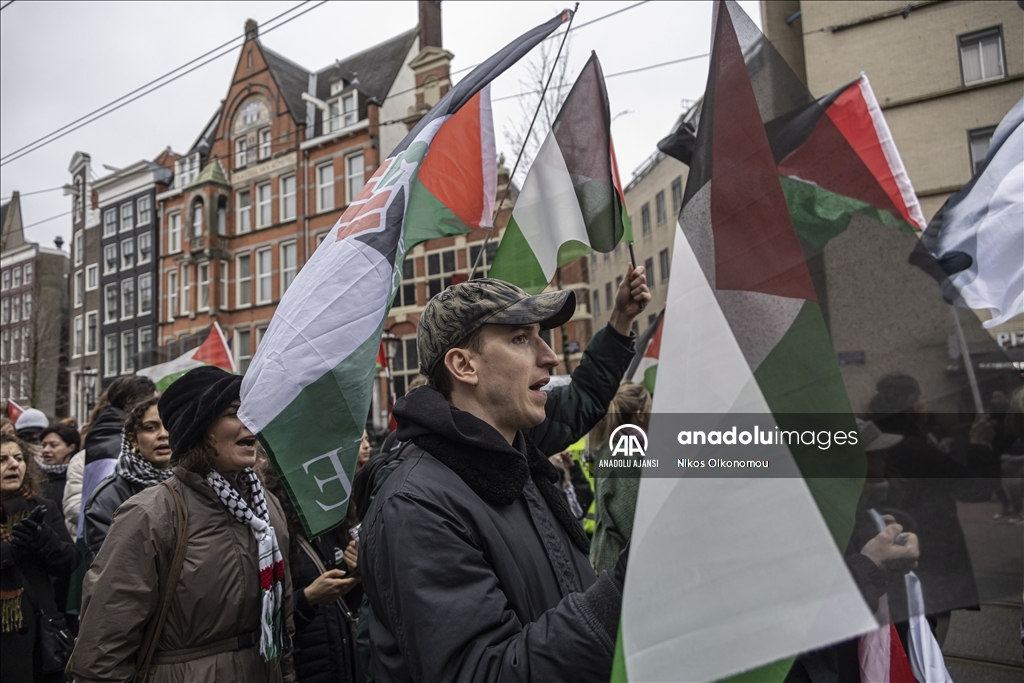 İsrail'in Gazzelileri açlığa terk etmesi, Hollanda'da protesto edildi