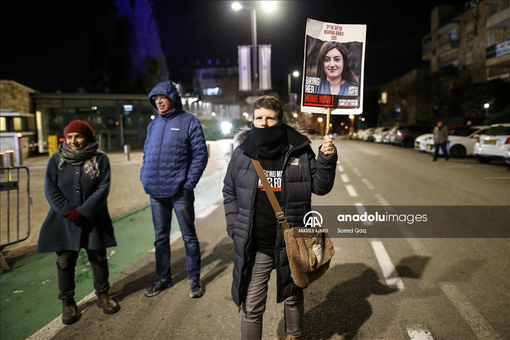 Gazze'deki İsrailli Esirlerin Aileleri Hükümeti Protesto Etti - Anadolu ...