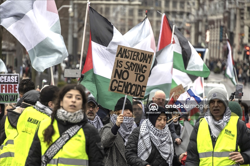 İsrail'in Gazzelileri açlığa terk etmesi, Hollanda'da protesto edildi