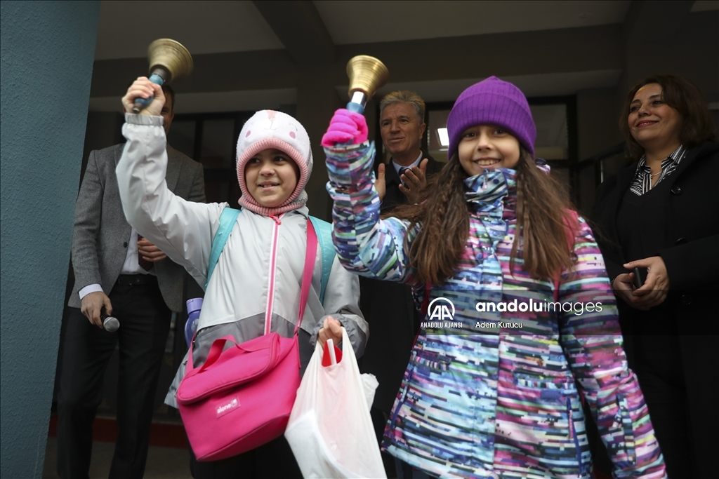 İstanbul'da yarıyıl tatili sonrası dersbaşı yapıldı