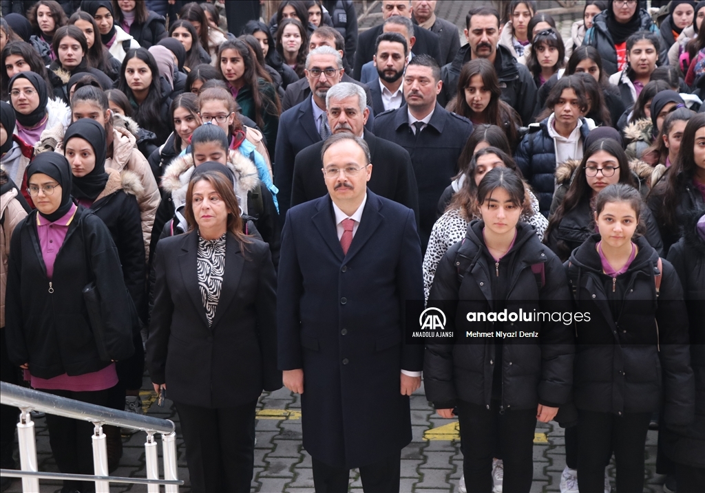 Okullarda yarıyıl tatili sonrası ilk ders zili çaldı
