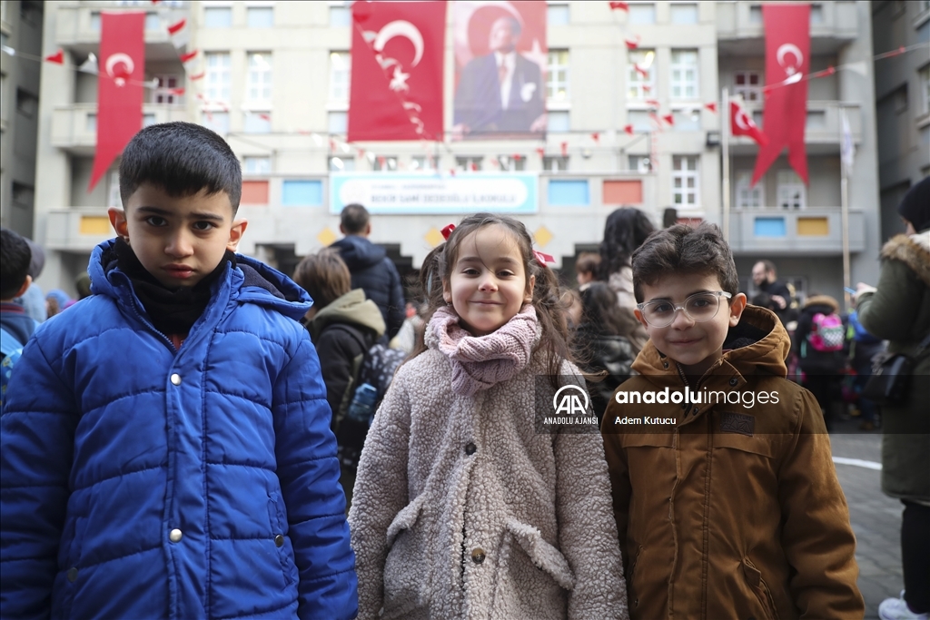 İstanbul'da yarıyıl tatili sonrası dersbaşı yapıldı