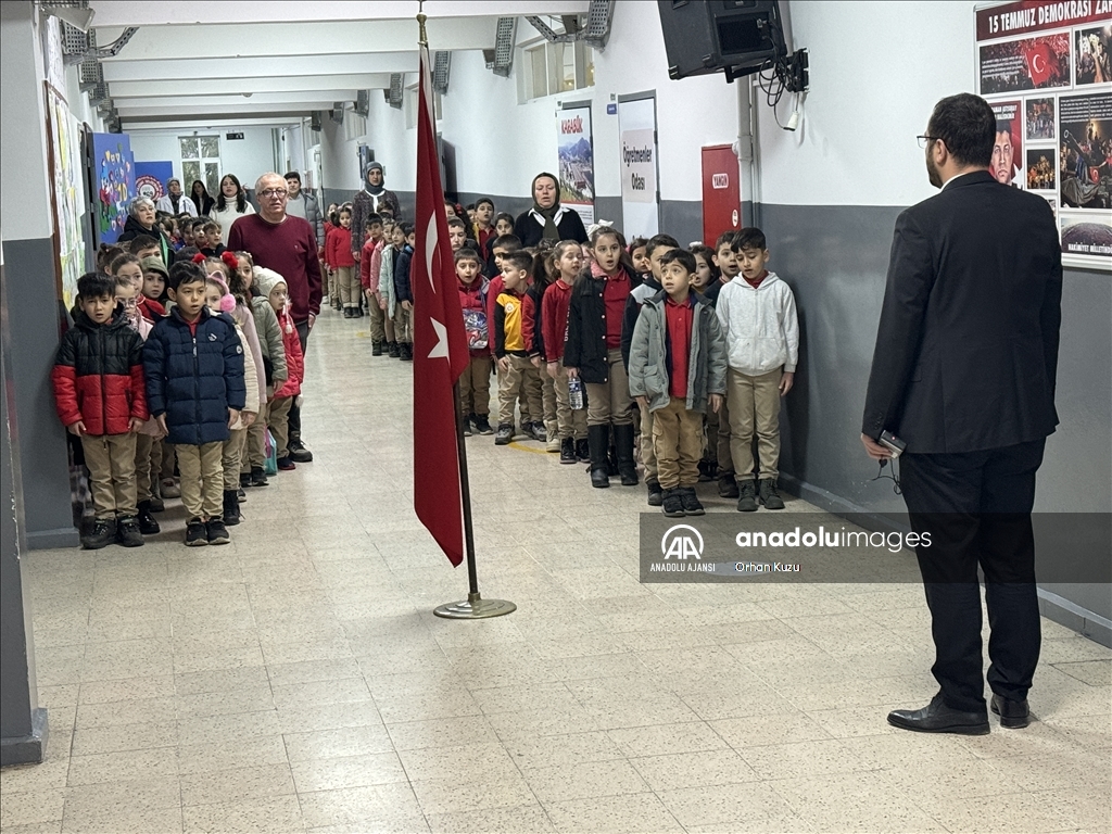 Okullarda yarı yıl tatili sonrası ilk ders zili çaldı