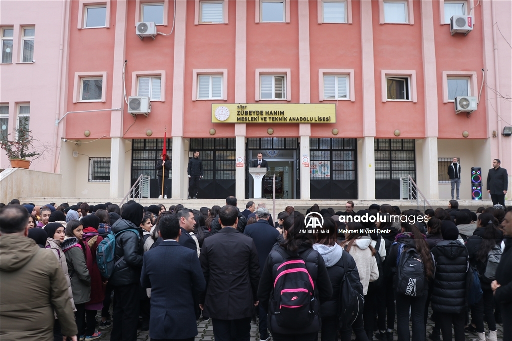 Okullarda yarıyıl tatili sonrası ilk ders zili çaldı
