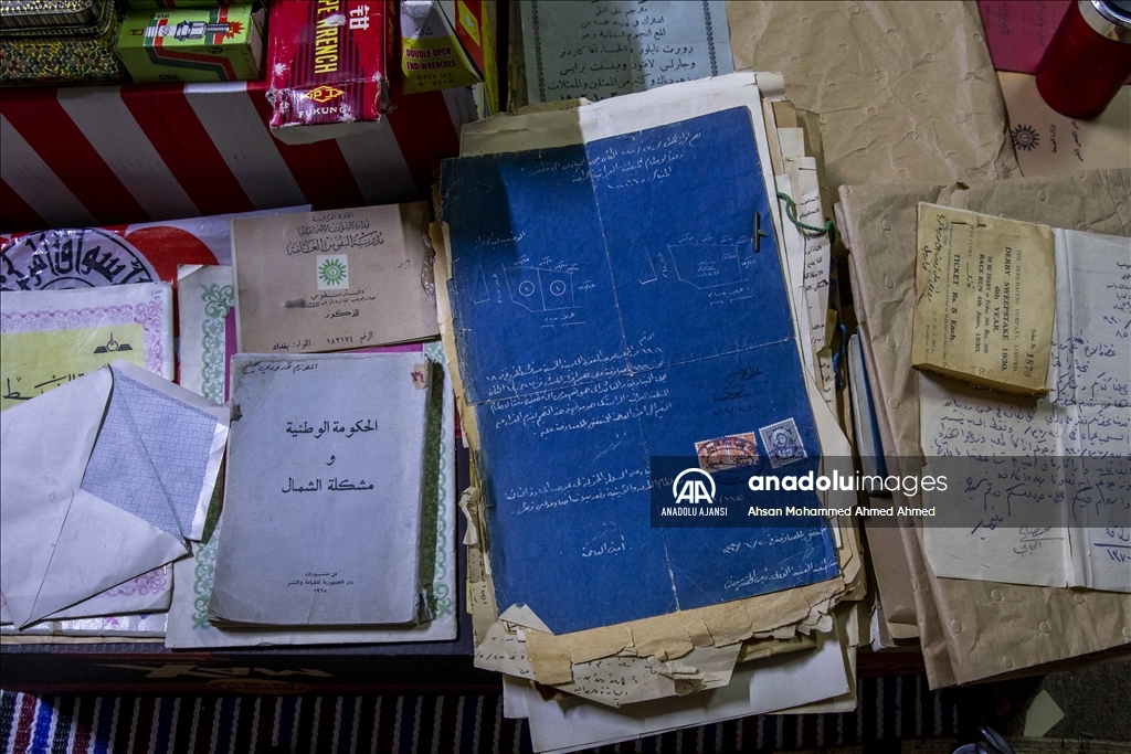 Evini müzeye çeviren Iraklı koleksiyoncunun binlerce eşyası arasında Osmanlı'dan kalma hançer de var