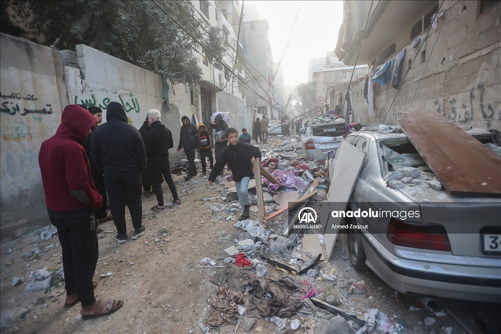 Israeli attacks continue in Gaza 