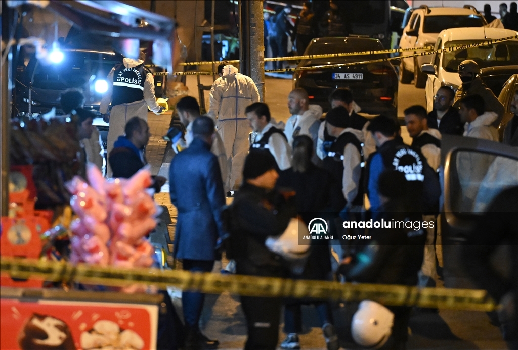 Küçükçekmece'de AK Parti'nin seçim çalışması sırasında silahlı saldırı