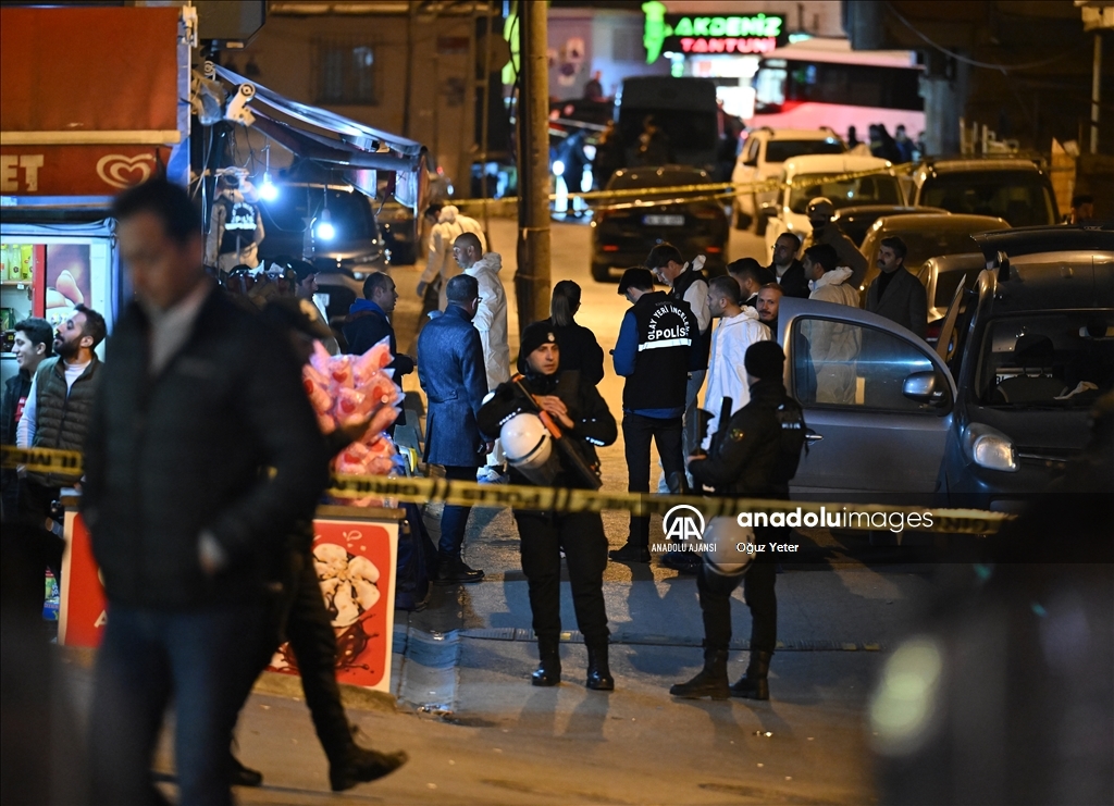 Küçükçekmece'de AK Parti'nin seçim çalışması sırasında silahlı saldırı