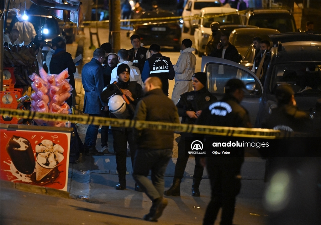 Küçükçekmece'de AK Parti'nin seçim çalışması sırasında silahlı saldırı