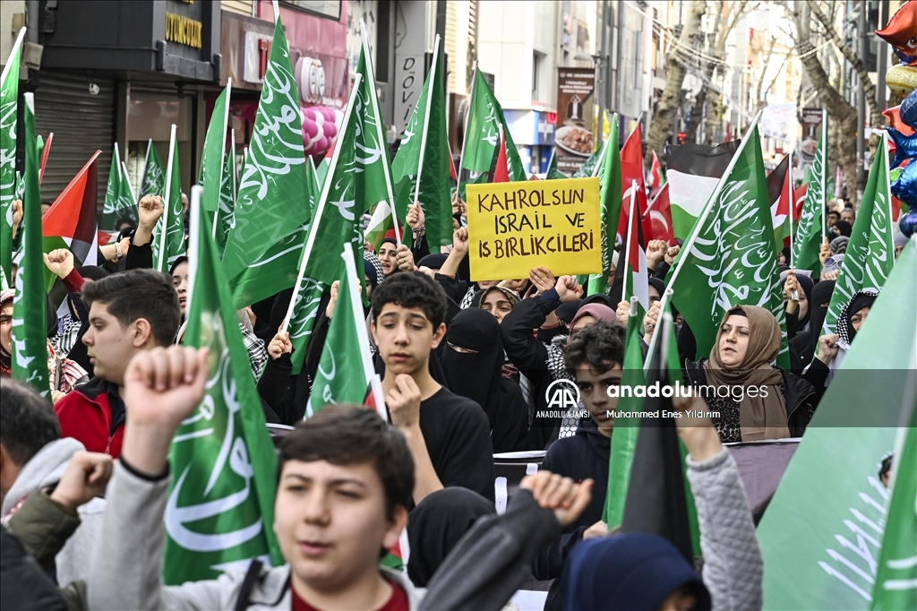 Gazze Dayanışma Platformunca İstanbul'da Gazze için yürüyüş düzenlendi