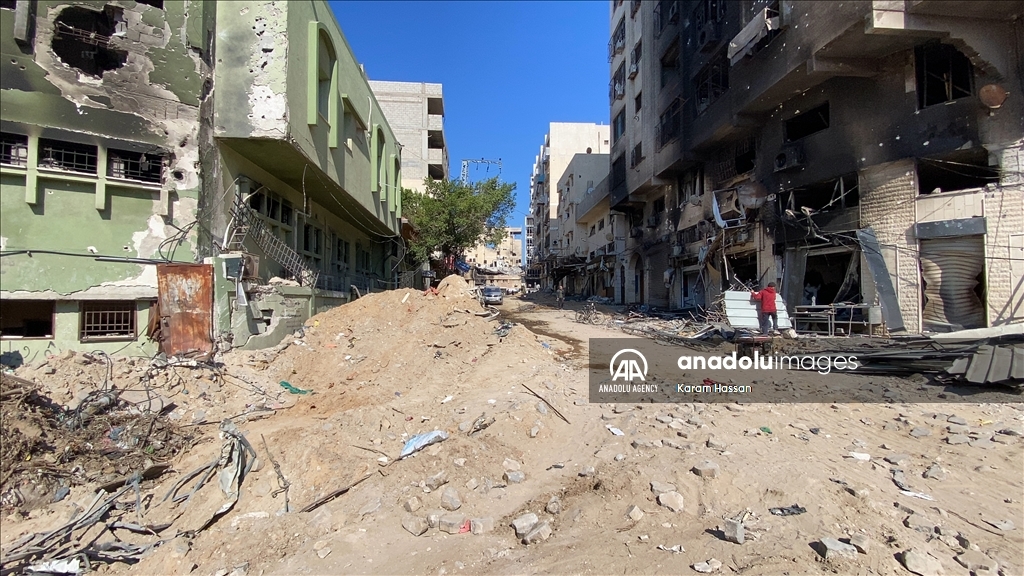 Destruction in Gaza City after Israeli forces withdrew 